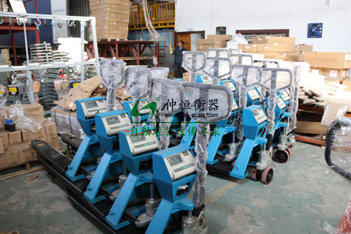 臺灣客戶采購稱重設(shè)備產(chǎn)品裝箱出貨！3